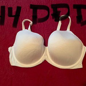 Cacique underwire bra size 40DDD